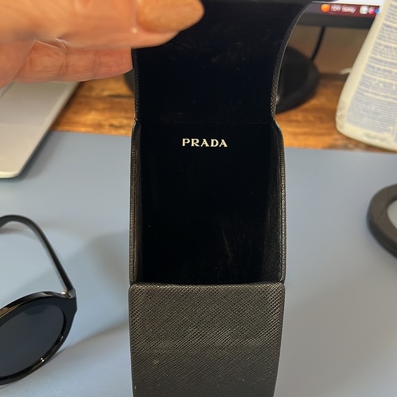 Beautiful Prada Sunglasses - Picture 7 of 9